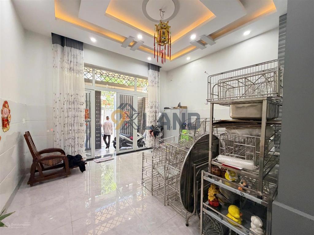 Định cưbán gấp nhà 4 tầng xây tâm huyếttk hiện đại đường rộng 8m dân tríđường đặng văn bi