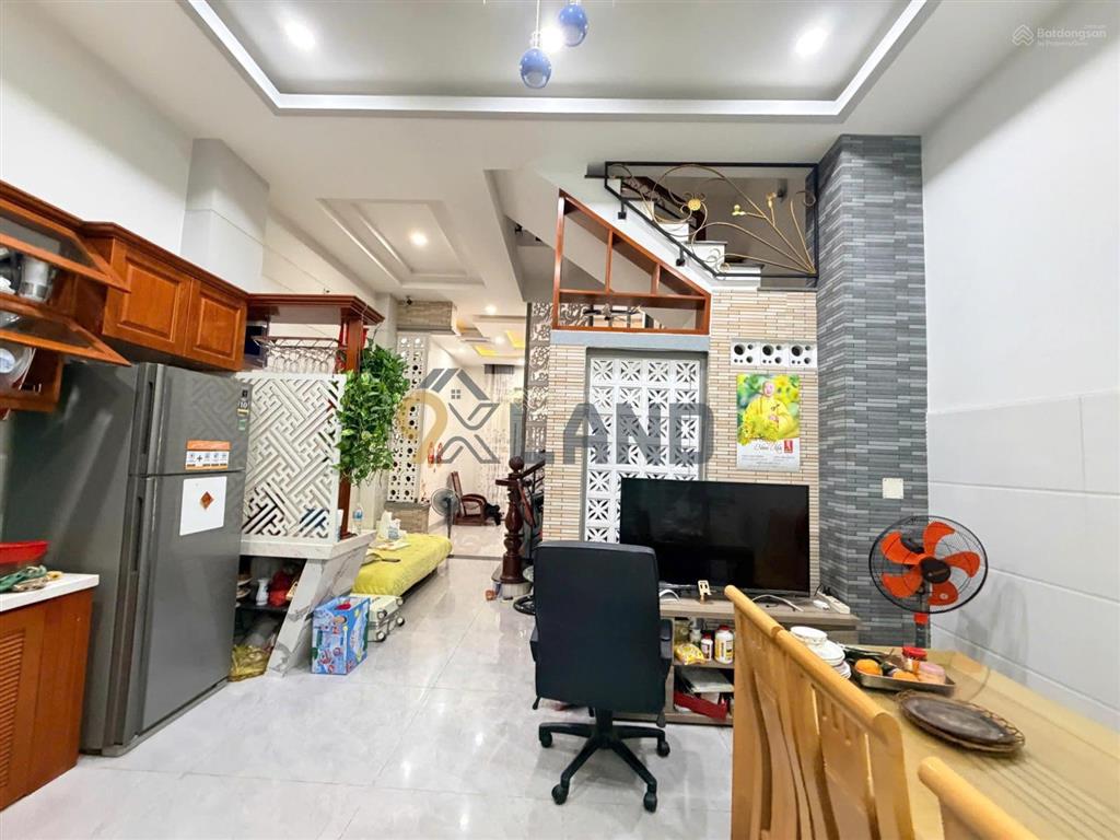 Định cưbán gấp nhà 4 tầng xây tâm huyếttk hiện đại đường rộng 8m dân tríđường đặng văn bi