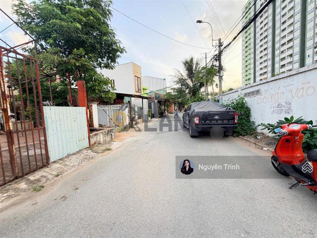 Đất đẹp góc 2 mặt tiềnngay vành đai  sát ga metro bình thái  xd 1hầm 6tầngdtsd 156m2 ngang 7.6m