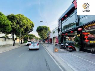 Hiếm, mặt tiền lớn khu vip đường hàn thuyên ngay ga metro 100m dt 400m2 ngang 12m nở hậu. giá tl