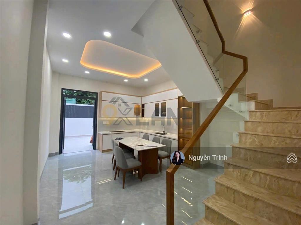 Bán nhà 4 tầng xây kiên cố, tk hiện đại, dân trí, sát mặt tiền đường số 2  dt 80m  ô tô vào nhà