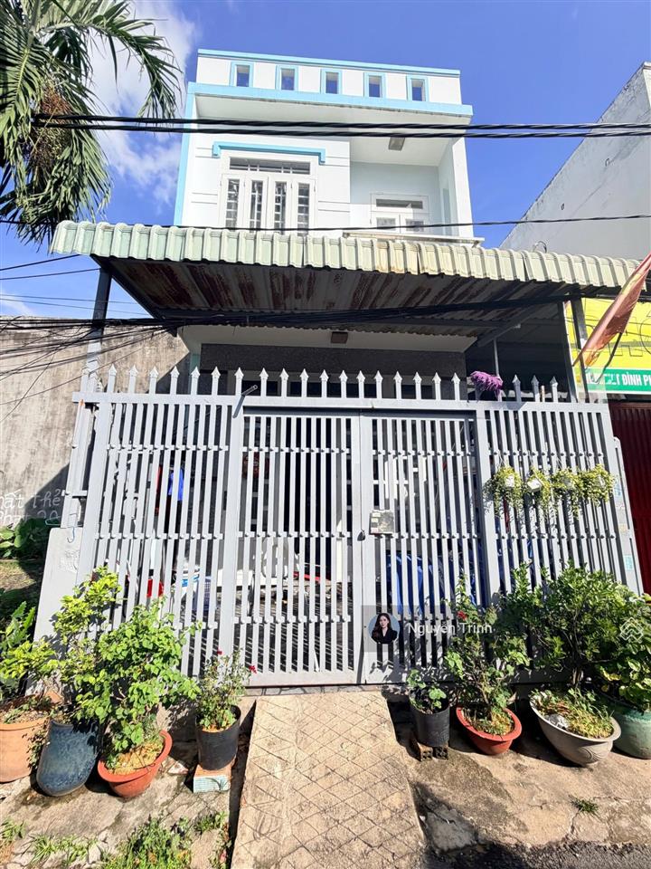 Gấp bán nhà 1 trệt 1 lầu hẻm ô tô  gần lê văn việt  dọn vào ở ngay  82.1m2 ngang 5.5m, hơn 5 tỷ
