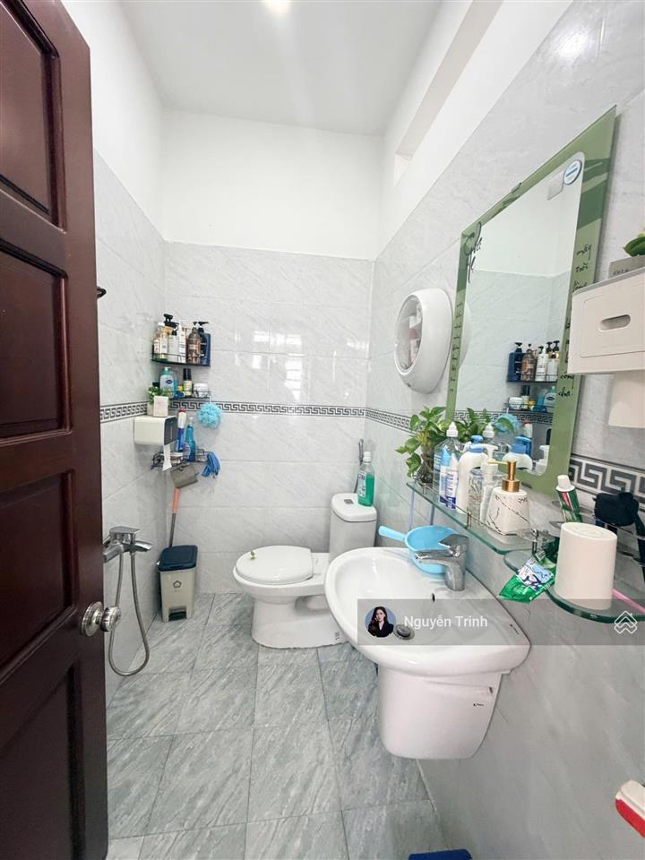 Gấp bán nhà 1 trệt 1 lầu hẻm ô tô  gần lê văn việt  dọn vào ở ngay  82.1m2 ngang 5.5m, hơn 5 tỷ