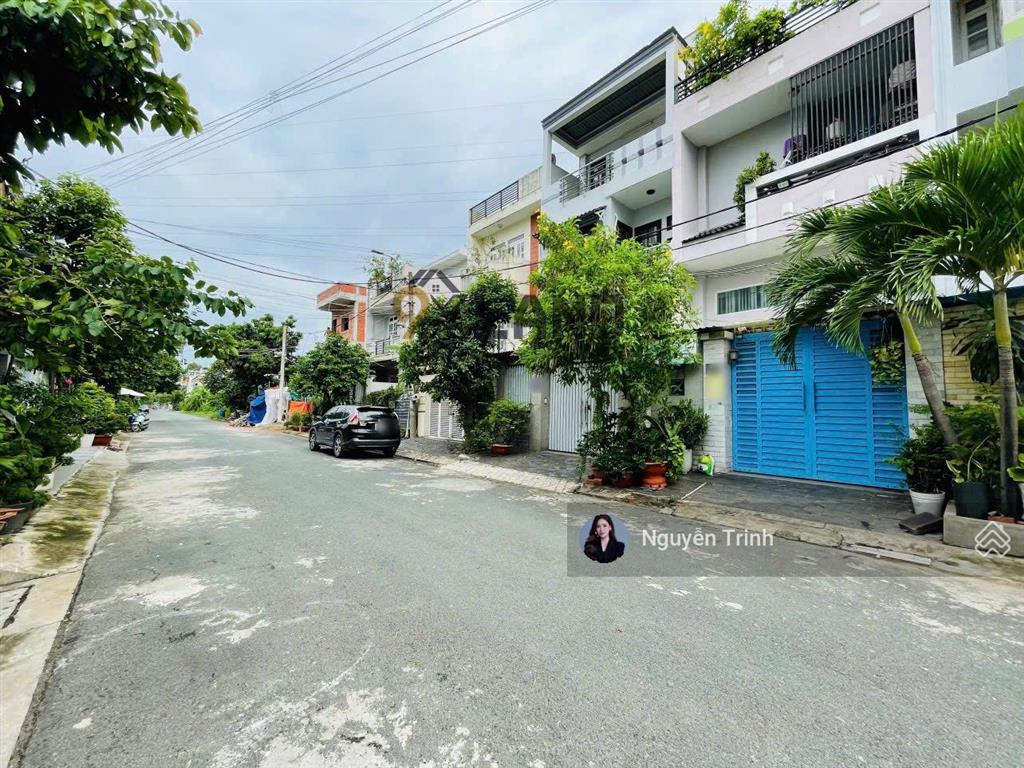 80tr/m2 đất mặt tiền ngay chân ga metro bình thái đuờng rộng 7m,đường nguyễn văn bá125m2 ngang 7m