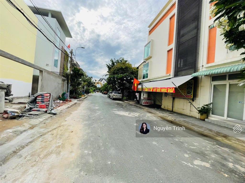 80tr/m2 đất mặt tiền ngay chân ga metro bình thái đuờng rộng 7m,đường nguyễn văn bá125m2 ngang 7m