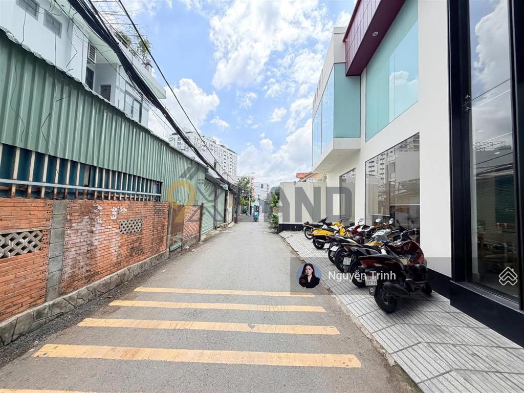 Bao đẹp  đất mặt tiền kinh doanh xd cao tầngkhai thác dòng tiền tốt. dt 105.5m2 hơn 7tỷbán gấp