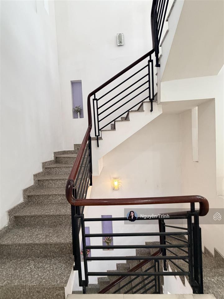 Bán nhà 3 tầng xây kiên cố ngay phạm văn đồng  tiện khai thác giữ dòng tiền dt 162m2 ngang 8.3m