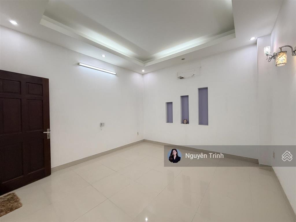 Bán nhà 3 tầng xây kiên cố ngay phạm văn đồng  tiện khai thác giữ dòng tiền dt 162m2 ngang 8.3m