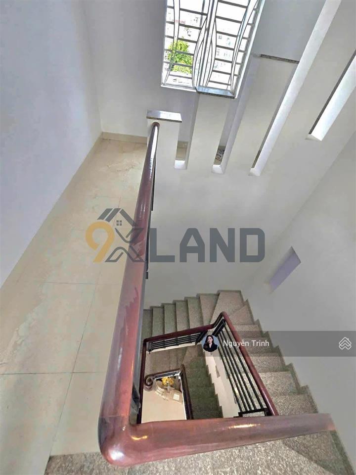 Bán nhà 3 tầng xây kiên cố ngay phạm văn đồng  tiện khai thác giữ dòng tiền dt 162m2 ngang 8.3m