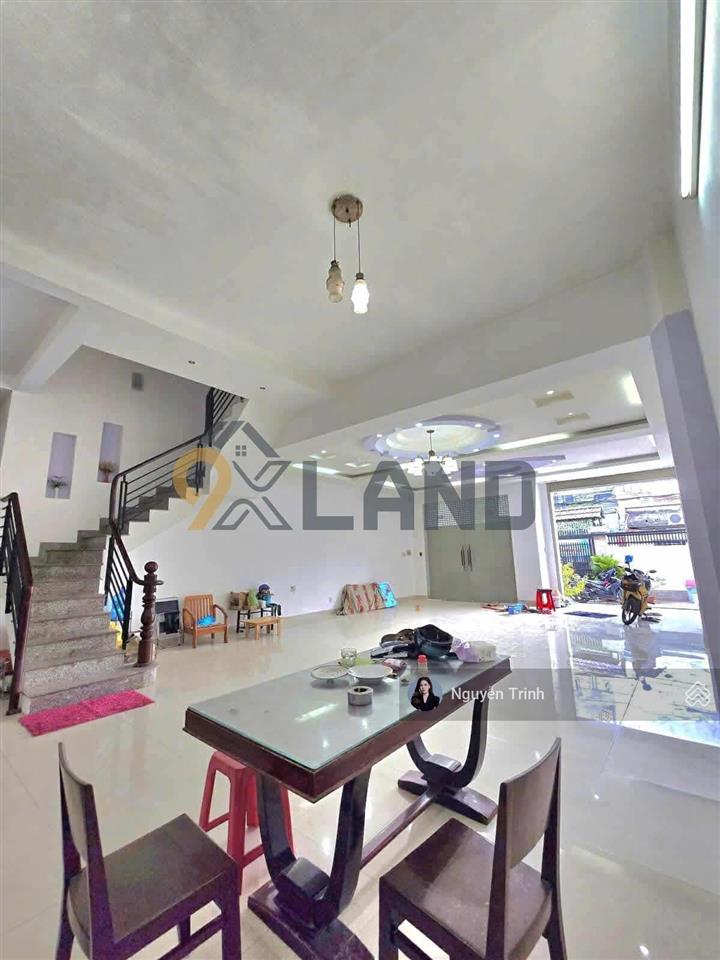 Bán nhà 3 tầng xây kiên cố ngay phạm văn đồng  tiện khai thác giữ dòng tiền dt 162m2 ngang 8.3m
