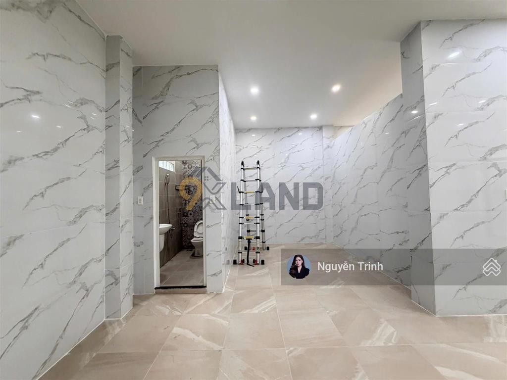 Bán gấp chdv cao cấp4 tầngdòng tiền 50tr/thgần đh cảnh sátkhu vipdân trídt 105m2 ngang 8.7m