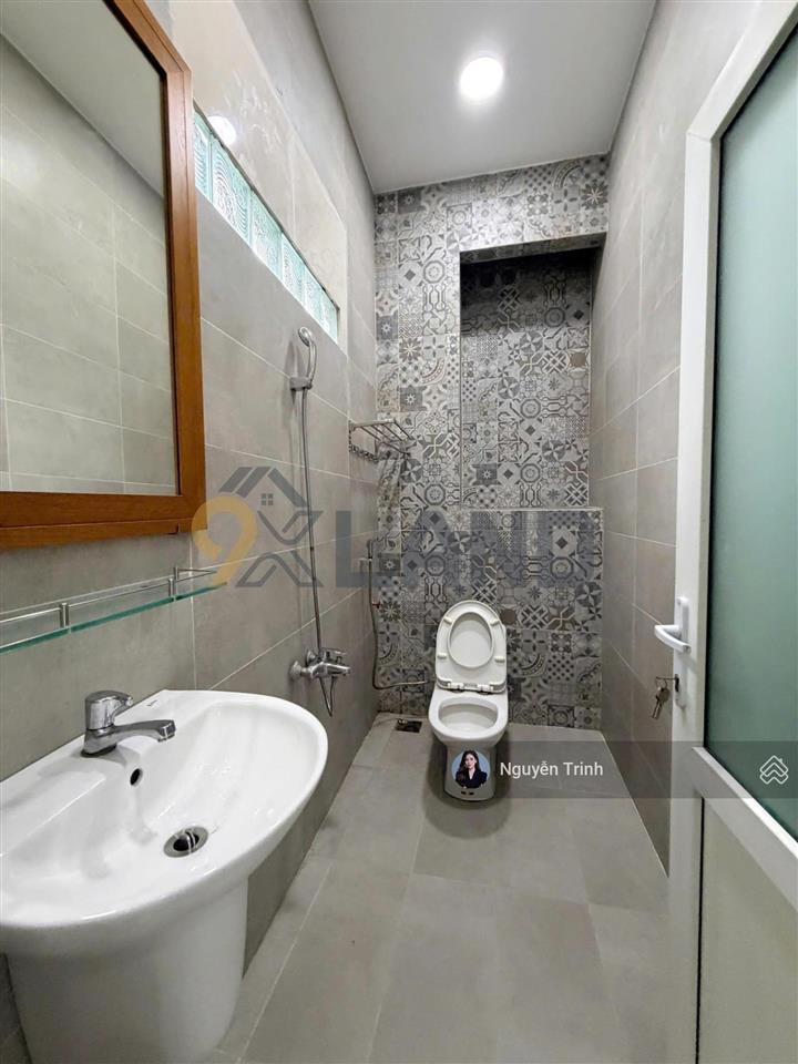 Bán gấp chdv cao cấp4 tầngdòng tiền 50tr/thgần đh cảnh sátkhu vipdân trídt 105m2 ngang 8.7m
