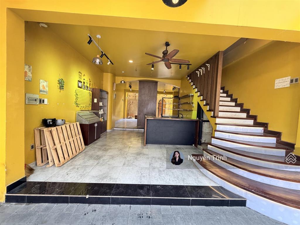 Nhà 3tầng xây kiên cố2mặt tiền trước sau cực thoáng ngay vincom thủ đứcđường thông ôtôdtsd 160m2