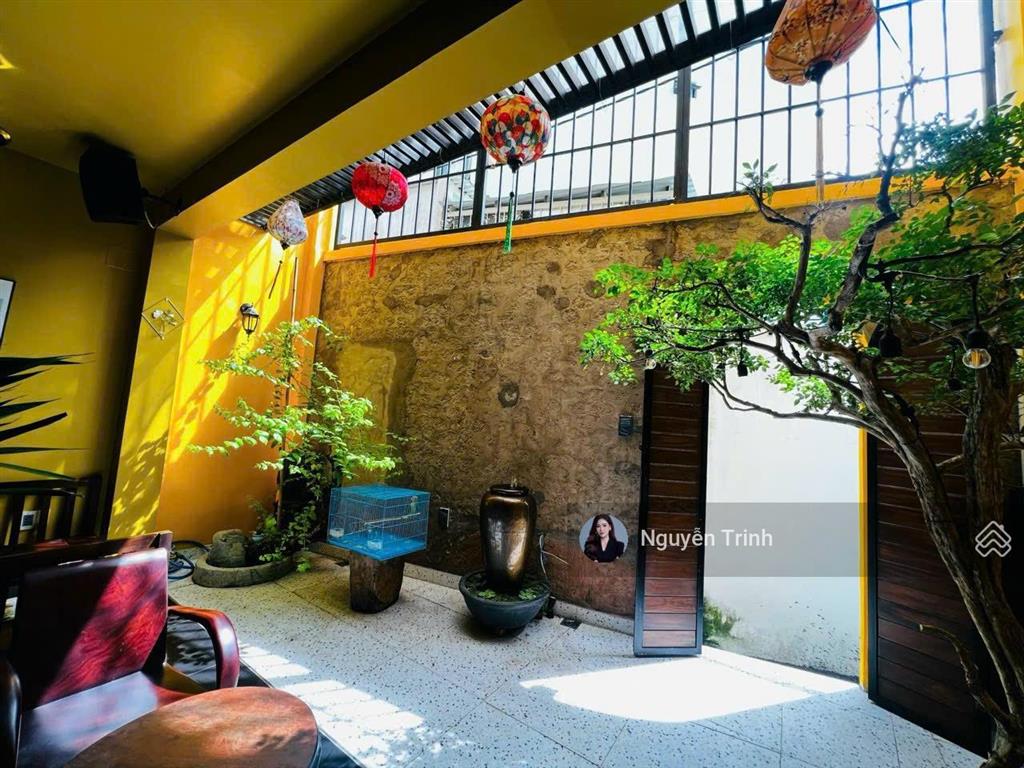 Nhà 3tầng xây kiên cố2mặt tiền trước sau cực thoáng ngay vincom thủ đứcđường thông ôtôdtsd 160m2
