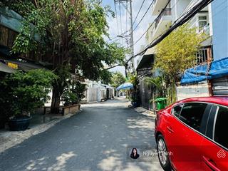 Nhà 3tầng xây kiên cố2mặt tiền trước sau cực thoáng ngay vincom thủ đứcđường thông ôtôdtsd 160m2