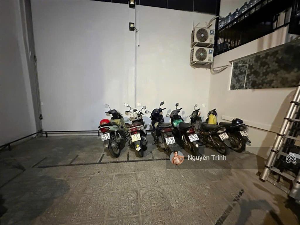 Bán chdv cao cấp 4 lầu đường ôtô thông, khu dân trí, cho thuê 90 triệu/tháng. dt 200m2 ngang 14m