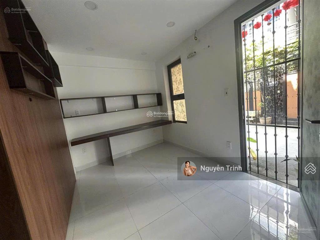 Bán chdv cao cấp 4 lầu đường ôtô thông, khu dân trí, cho thuê 90 triệu/tháng. dt 200m2 ngang 14m