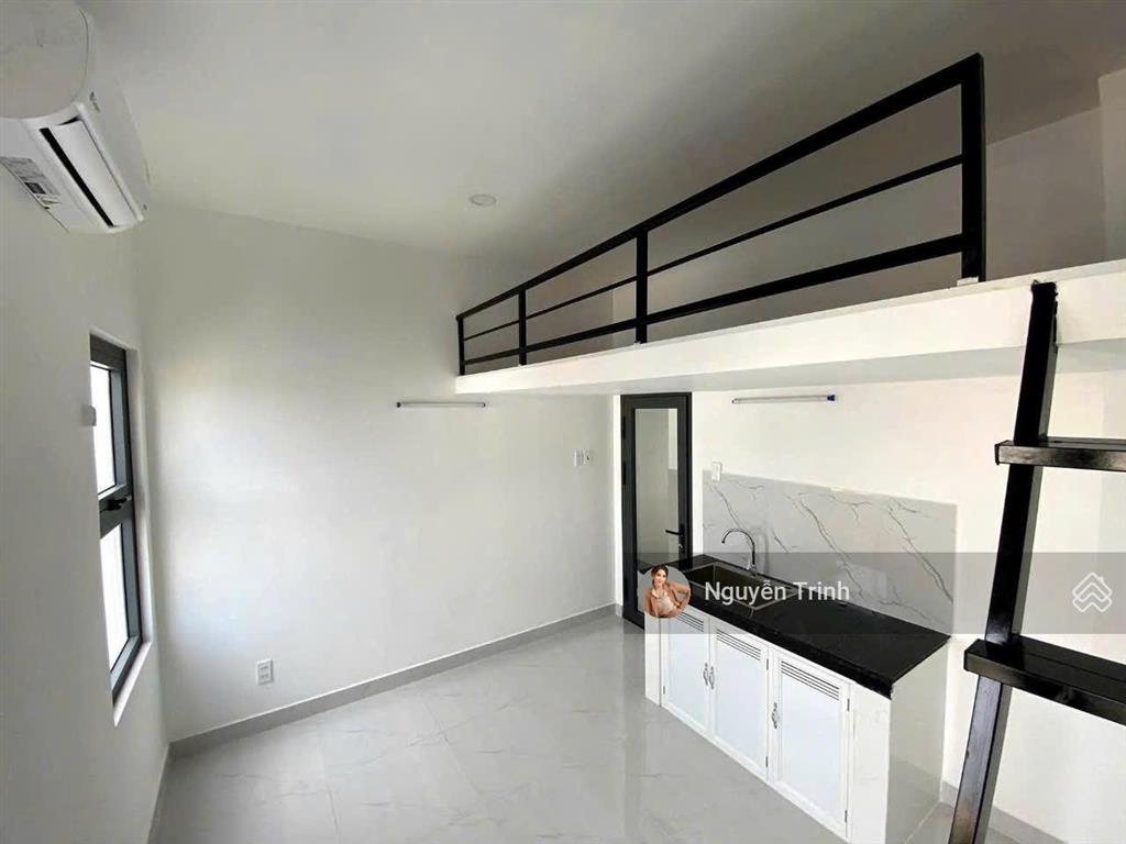 Bán chdv cao cấp 4 lầu đường ôtô thông, khu dân trí, cho thuê 90 triệu/tháng. dt 200m2 ngang 14m