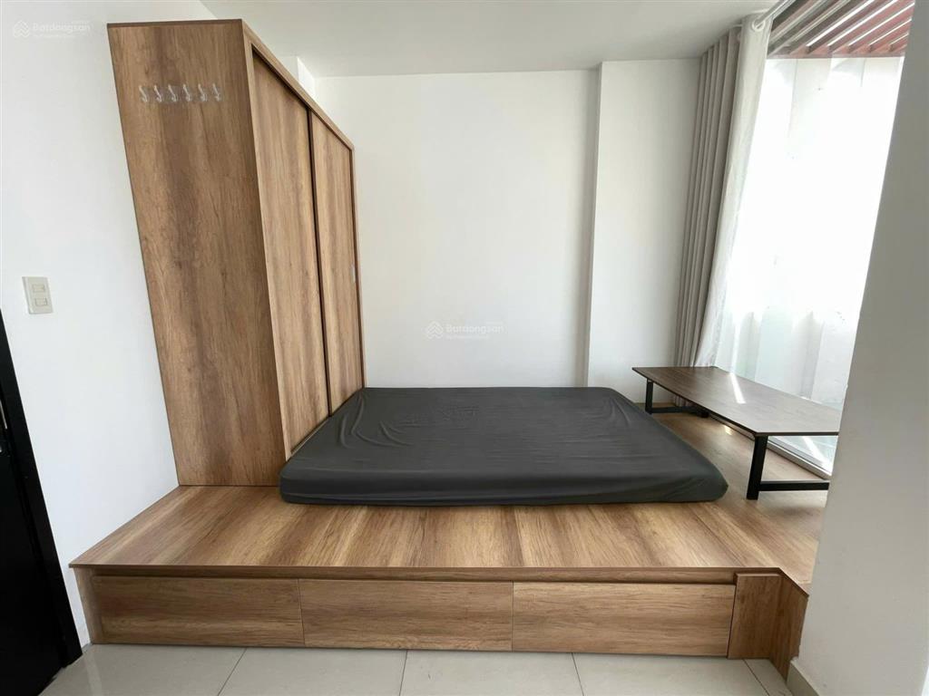 Còn phòng trống như hình ngay trung tâm q10 đường hồ thị kỷ siêu chill ban công rộng