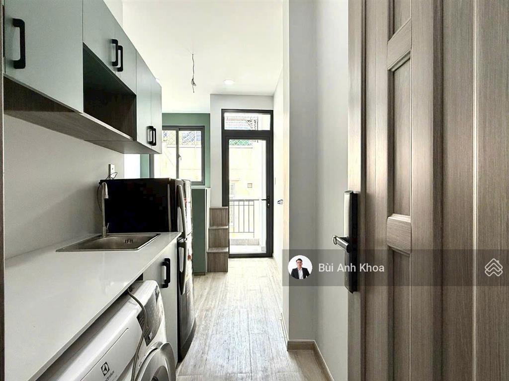 Gần mặt tiền hai bà trưng (gần 70m2) ngang khủng 6m, sẵn 9 chdv, dòng tiền 70tr/tháng. chỉ 16 tỷ tl