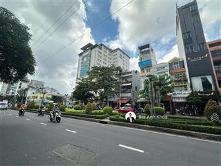 Cách bv hoàn mỹ 4 căn nhà. mặt tiền phan xích long (cn 52m2)sẵn 3 tầng có cửa sau. chỉ 18,9 tỷ tl