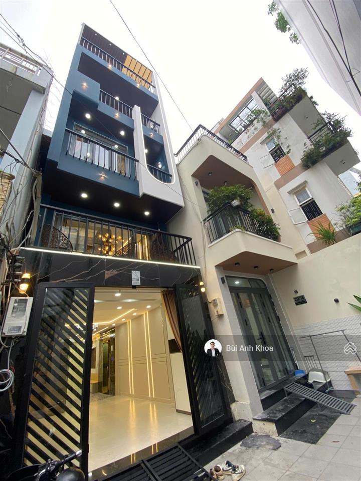 Bán nhà mới đúc 4 tầng có thang máy đường thích quảng đức phú nhuận, tặng full nội thất giá 10.9 tỷ