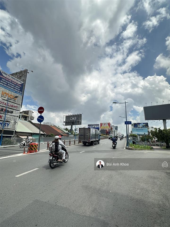 Chủ hạ gấp 2,5 tỷ bán nhanh! bán nhà mặt tiền đường nối hai bà trưng q1 view kênh thoáng giá 13 tỷ