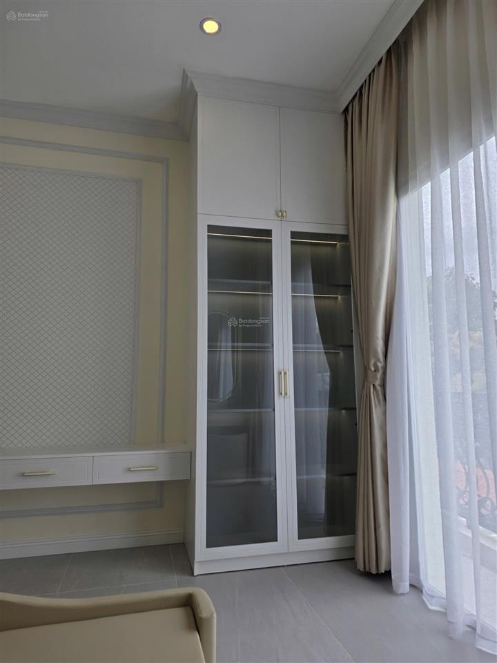 Bán nhà 4 tầng ngay tttp, cách đường cửu long chỉ 20m, cách biển chỉ 5 phút