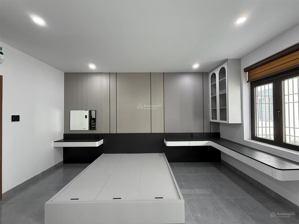 Cần bán nhà đẹp mới leng keng gói 4 thái xuân kđt mỹ gia, nhà có thang máy thuộc p. nam nha trang