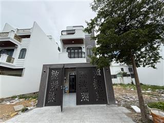 Cần bán nhà đẹp mới leng keng gói 4 thái xuân kđt mỹ gia, nhà có thang máy thuộc p. nam nha trang