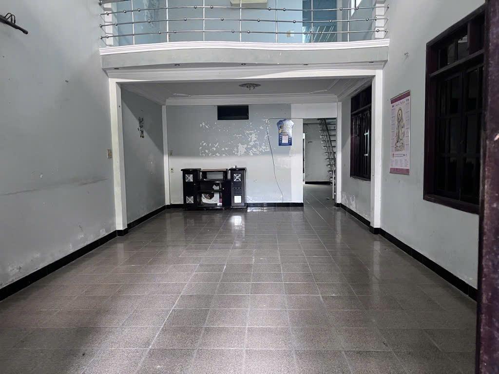 Bán Gấp nhà mặt tiền 2 Tầng Đường Xuân Thiều - Gần Biển Nguyễn Tất Thành - Giá chỉ nhỉnh