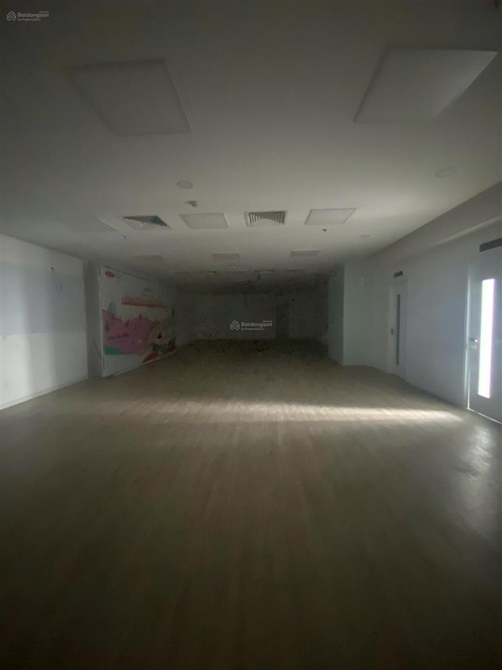 Cho thuê mặt bằng tầng lửng 1.350m² gala center hoàng văn thụ