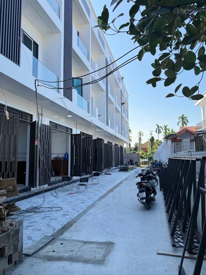 Nhà đẹp đón tết tại thiên hương
chào bán 5/7 căn nhà đang hoàn thiện nhà xây thiết kế hiện đại