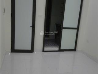 Nhà ngõ yên tĩnh, cách tràng tiền plaza, hồ hoàn kiếm 400m.