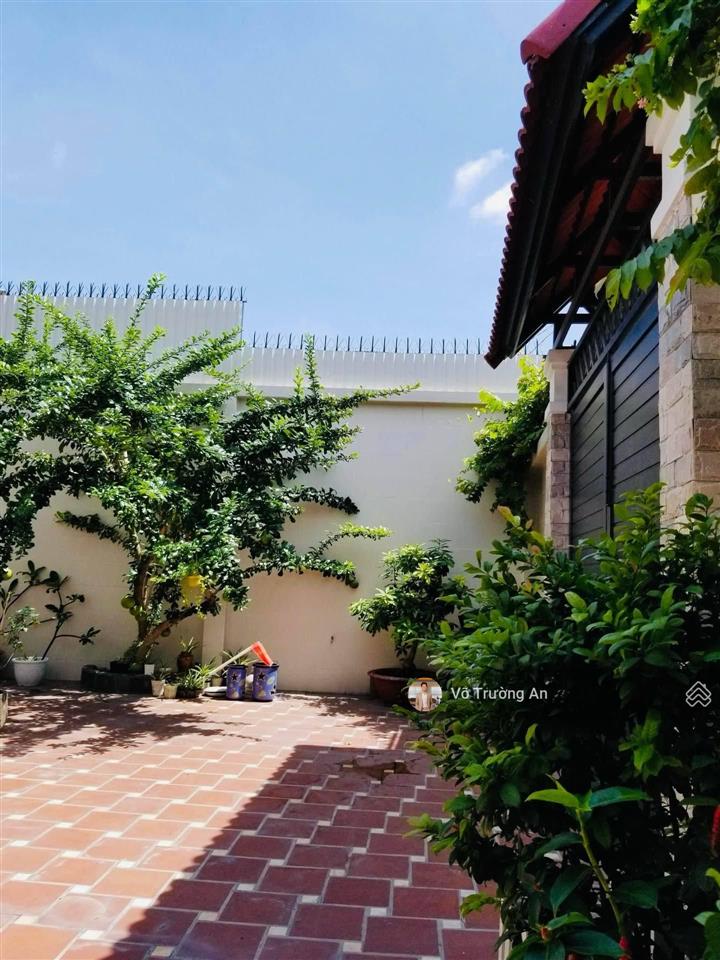 Ngay gigamall phạm văn đồng  biệt thự 10 x 19m  p.hbc, thủ đức  giá cực tốt