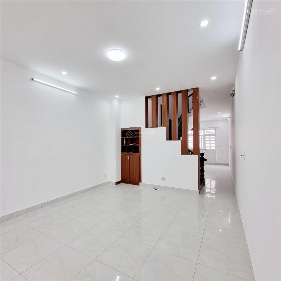 Cho thuê nhà nguyên căn  khu bên sông gigamall  đường rộng 14m  4 tầng vp.cty, ở lâu dài