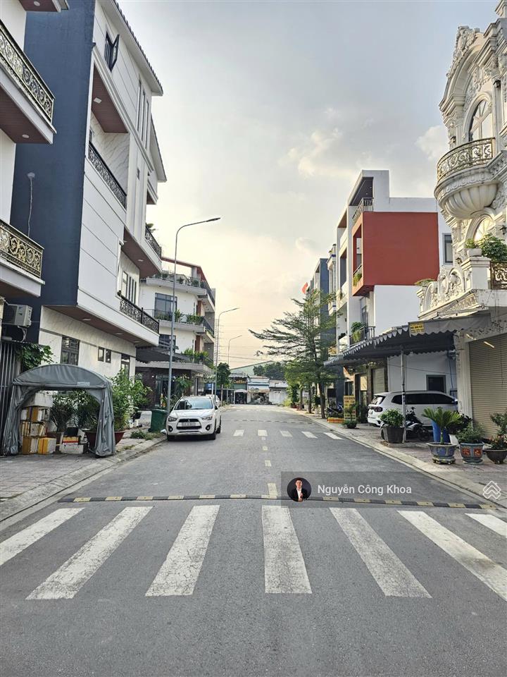 Bán nhà hoàn công, full nội thất, đường chính gần chợ phú phong 300m, p.bình chuẩn, tp.thuận an