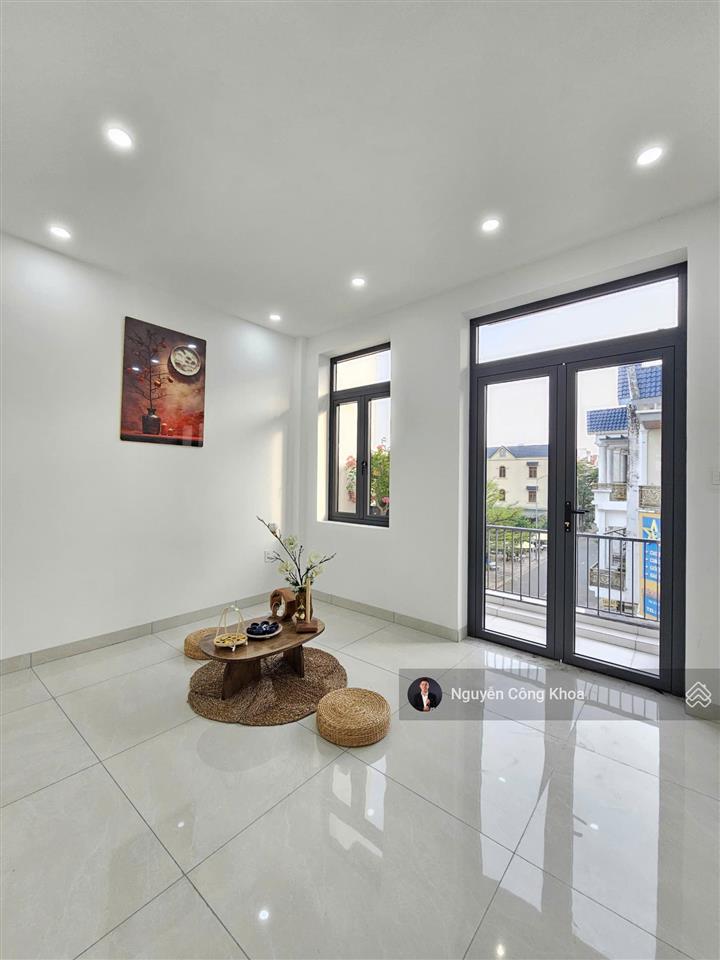 Bán nhà hoàn công, full nội thất, đường chính gần chợ phú phong 300m, p.bình chuẩn, tp.thuận an