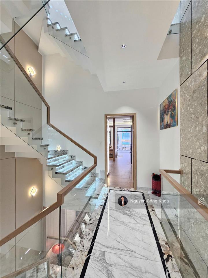 Bán nhà hoàn công, full nội thất, đường chính gần chợ phú phong 300m, p.bình chuẩn, tp.thuận an