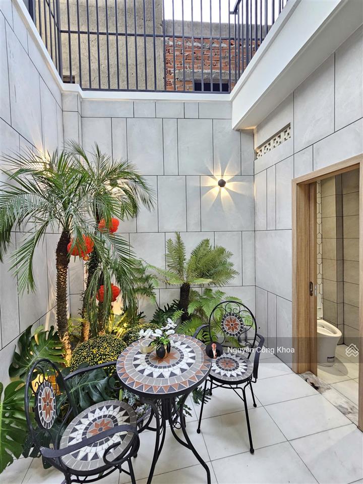 Bán nhà hoàn công, full nội thất, đường chính gần chợ phú phong 300m, p.bình chuẩn, tp.thuận an