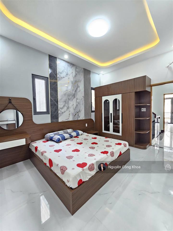 Bán nhà hoàn công, gara ô tô, 4 phòng ngủ, gần ngã tư miếu ông cù 500m, p.bình chuẩn, tp.thuận an