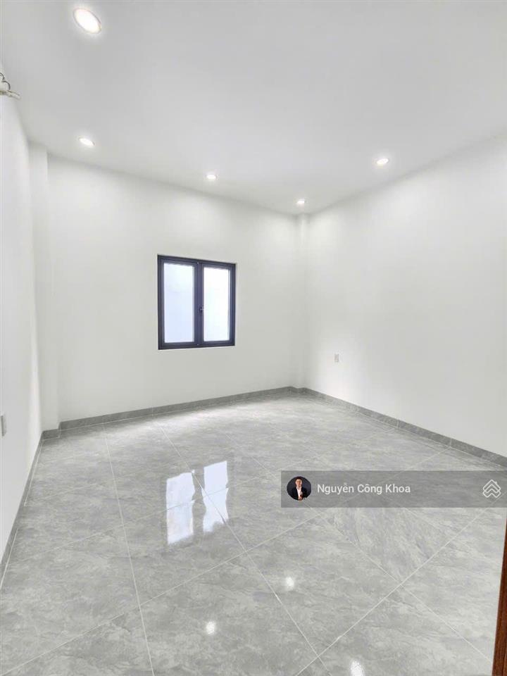 Bán nhà đúc 3 tấm, 5 phòng ngủ, gần aeon mall 1,5km, p.thuận giao, tp.thuận an