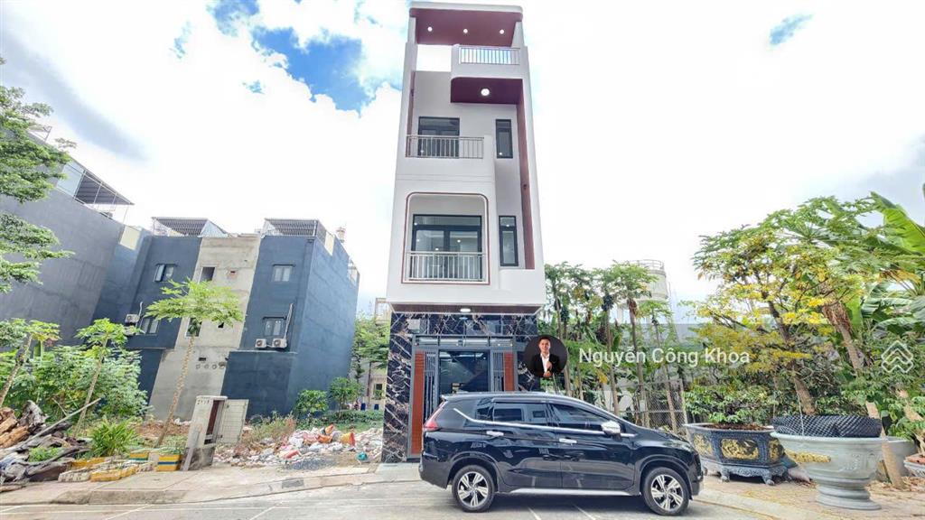 Bán nhà đúc 3 tấm, 5 phòng ngủ, gần aeon mall 1,5km, p.thuận giao, tp.thuận an