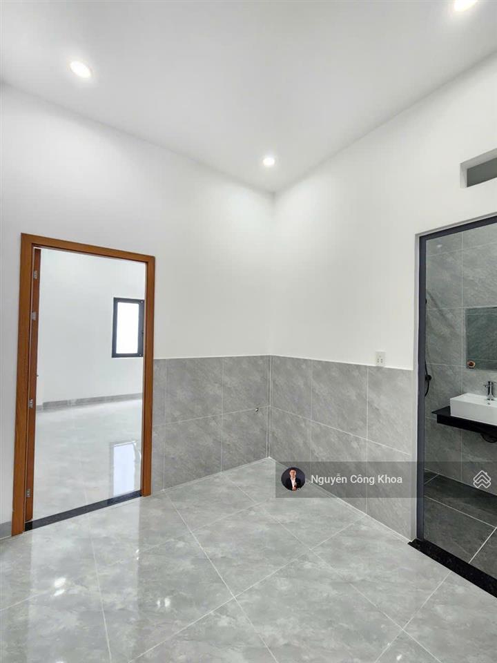 Bán nhà đúc 3 tấm, 5 phòng ngủ, gần aeon mall 1,5km, p.thuận giao, tp.thuận an