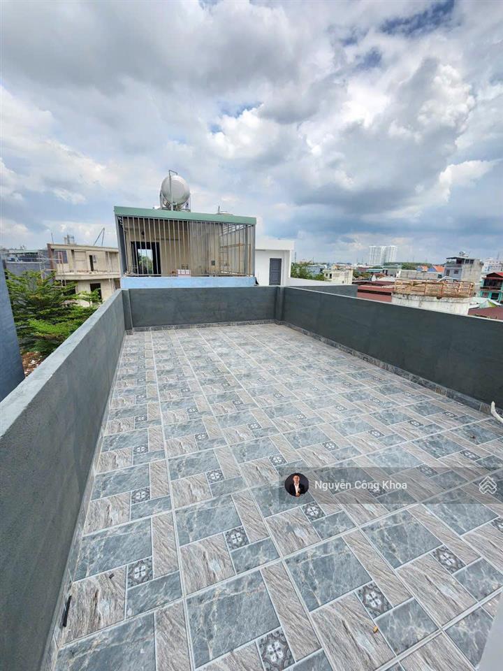 Bán nhà đúc 3 tấm, 5 phòng ngủ, gần aeon mall 1,5km, p.thuận giao, tp.thuận an