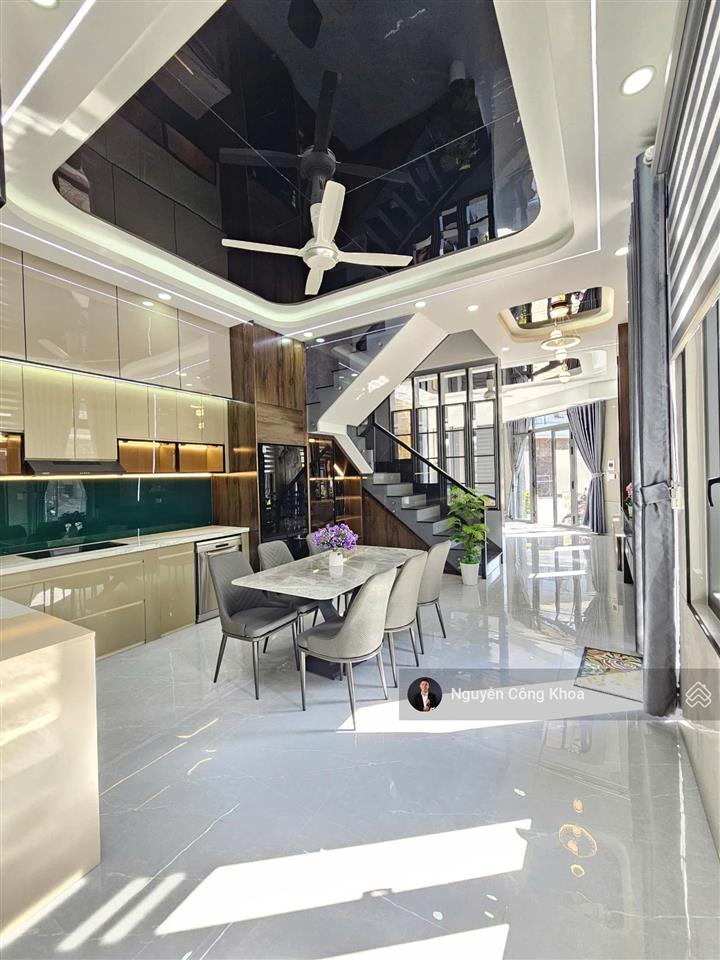 Bán nhà 2 mặt tiền có nội thất, 4 phòng ngủ, gần giáo xứ bà trà 600m, p. bình chuẩn, tp. thuận an