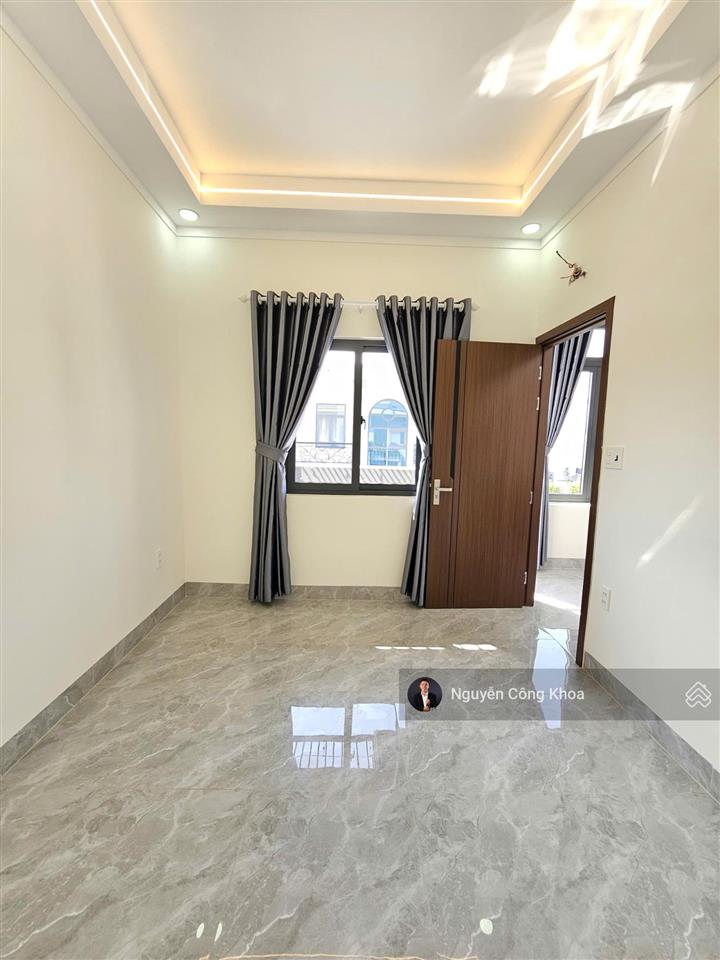 Bán nhà 2 mặt tiền có nội thất, 4 phòng ngủ, gần giáo xứ bà trà 600m, p. bình chuẩn, tp. thuận an