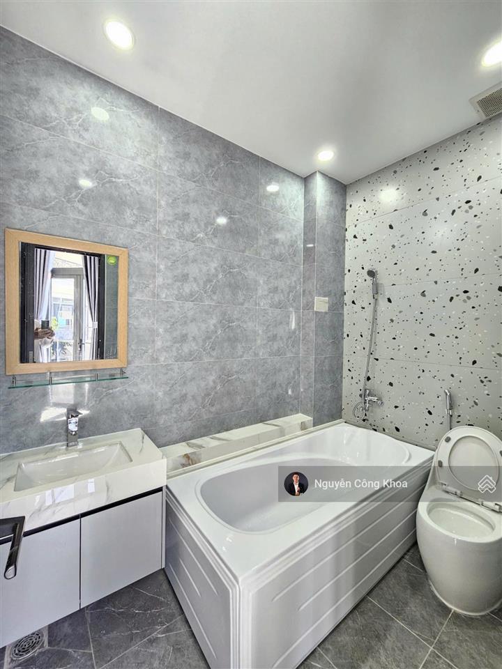 Bán nhà 2 mặt tiền có nội thất, 4 phòng ngủ, gần giáo xứ bà trà 600m, p. bình chuẩn, tp. thuận an