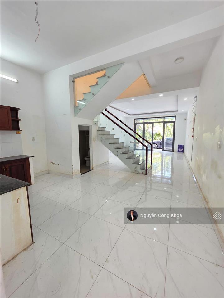 Bán nhà hoàn công, kdc khép kín có bảo vệ, gần làng đại học thủ đức 500m, p. đông hòa, tp. dĩ an