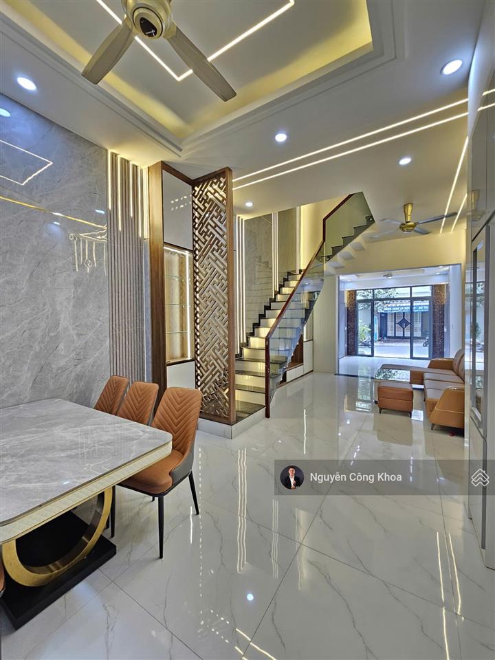 Bán nhà đúc 3 tấm hoàn công, gara ô tô, ngay đầu cổng kdc gần chợ phú phong, p.bình chuẩn, thuận an